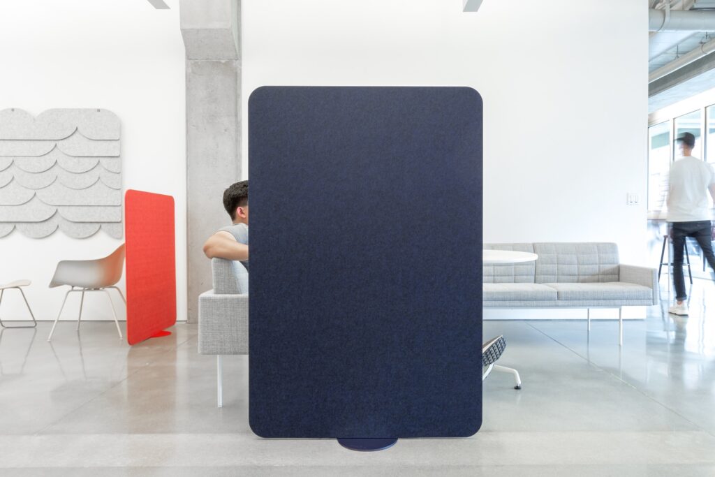 Light-Weight Room Partition